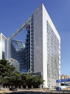 华安保险总部大厦 90米